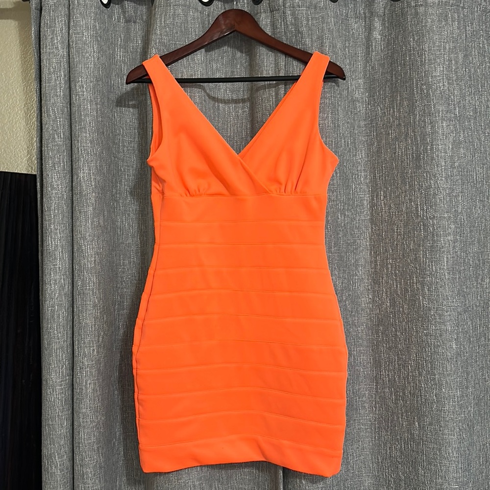 Arden B. bright orange ribbed dress!